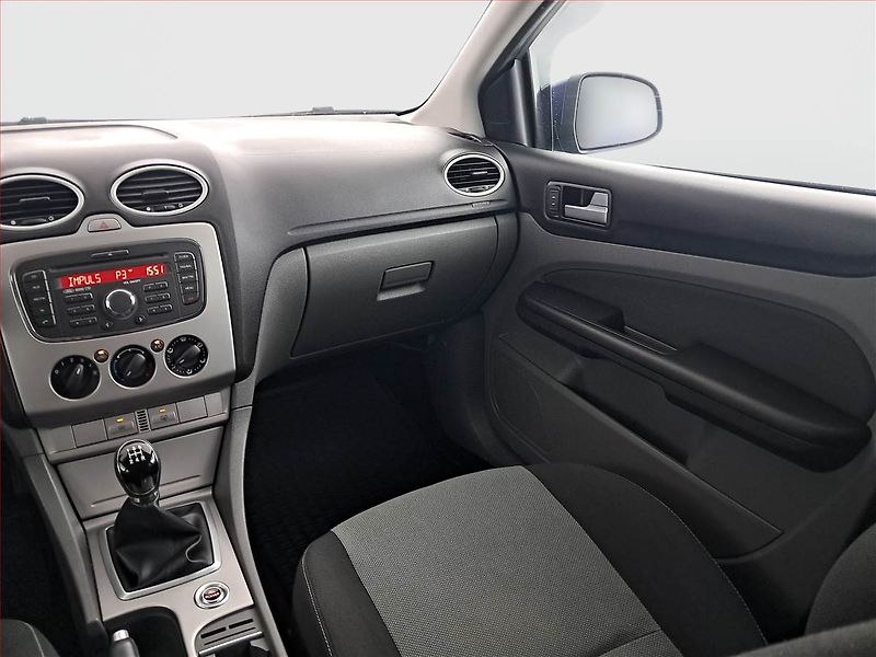 Ford Focus (2010) 1.8 16V, nová STK, v provozu - fotka 8 z 14