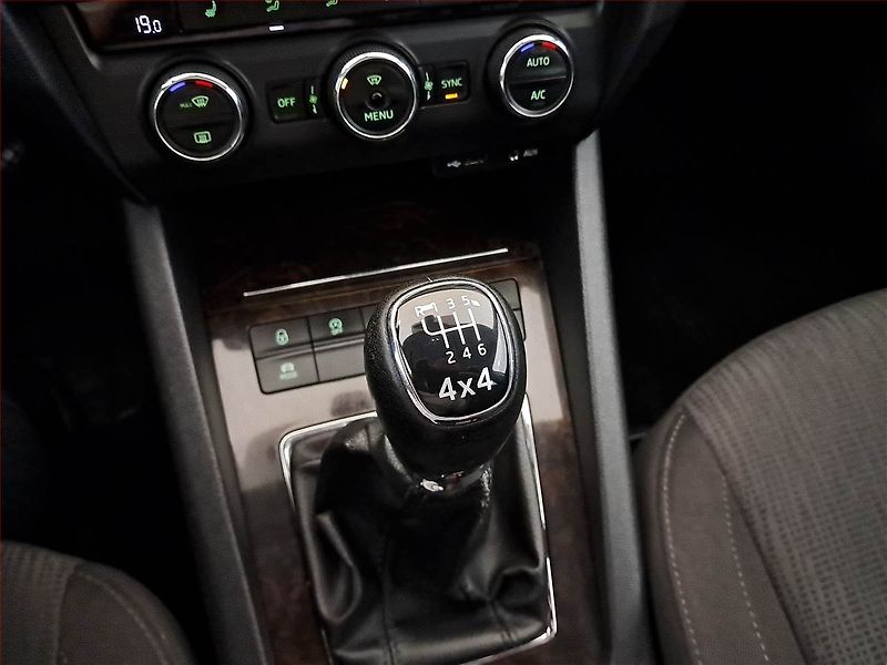 Škoda Octavia (2016) Style 2.0 TDI 4x4, 4X4, Navi - fotka 17 z 22