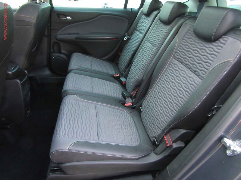 Opel Zafira (2014) 2.0 CDTi BITURBO Tourer - fotka 10 z 24