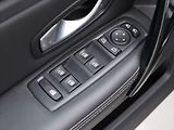 Renault Laguna 2,0 dCi 110 kw Black Edition - náhled 14