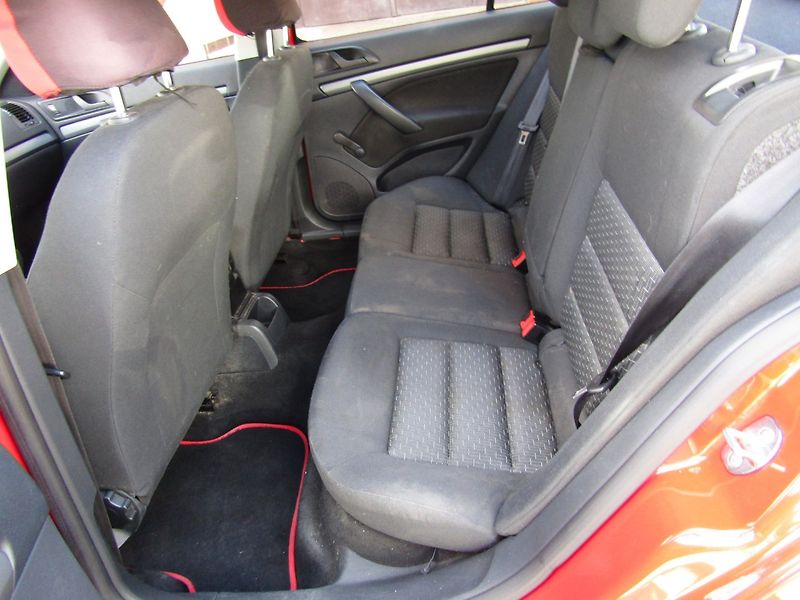 Škoda Octavia (2011) 1.6 MPI 75kW 1.MAJITEL - fotka 21 z 44