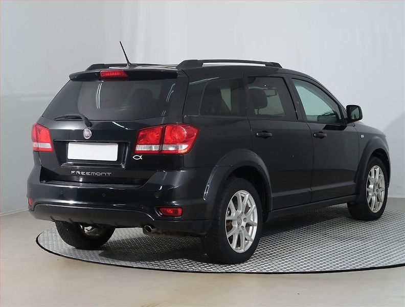 Fiat Freemont (2011) 2.0 MultiJet, 7 míst, Tempomat - fotka 5 z 17