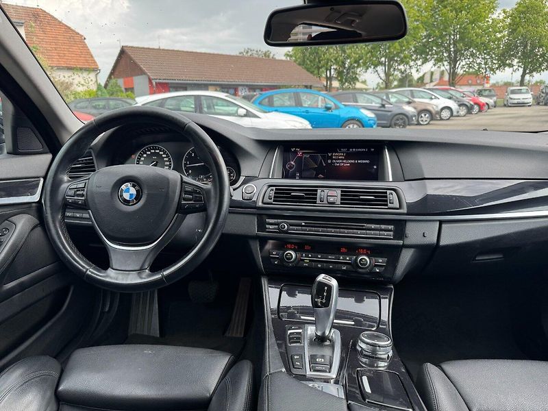 BMW Řada 5 (2014) 530d xDrive - fotka 19 z 32