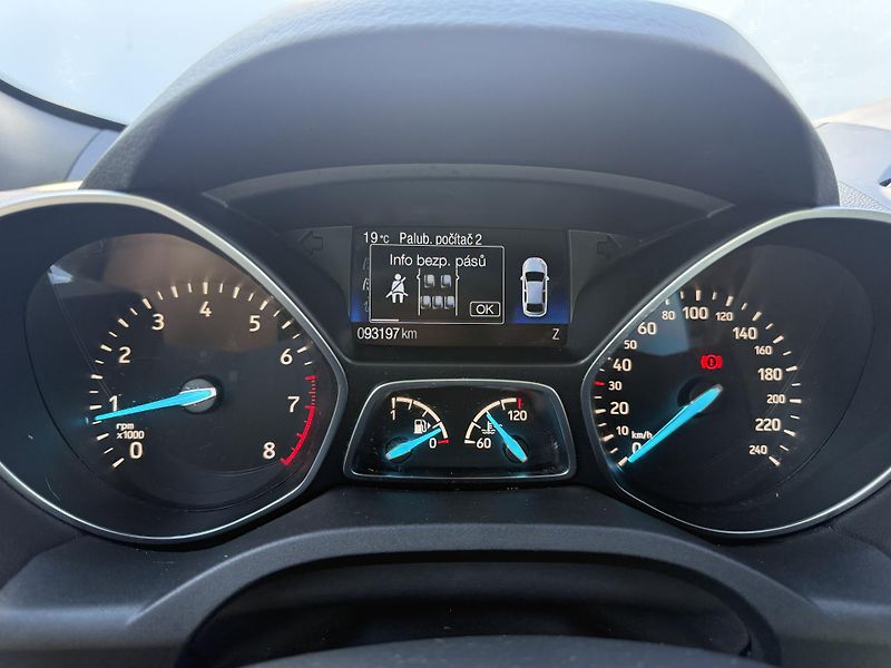 Ford Kuga (2017) 1.5 EcoBoost ST line 110kW - fotka 22 z 40