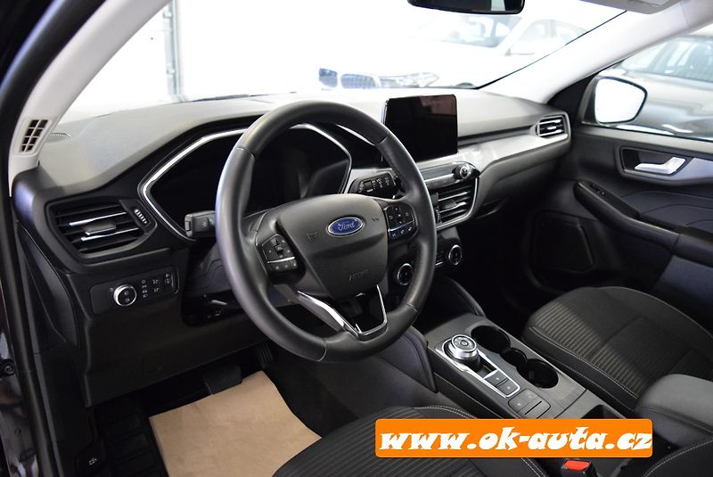 Ford Kuga 2.5 HYBRID TITANIUM 2023  - fotka 25 z 60