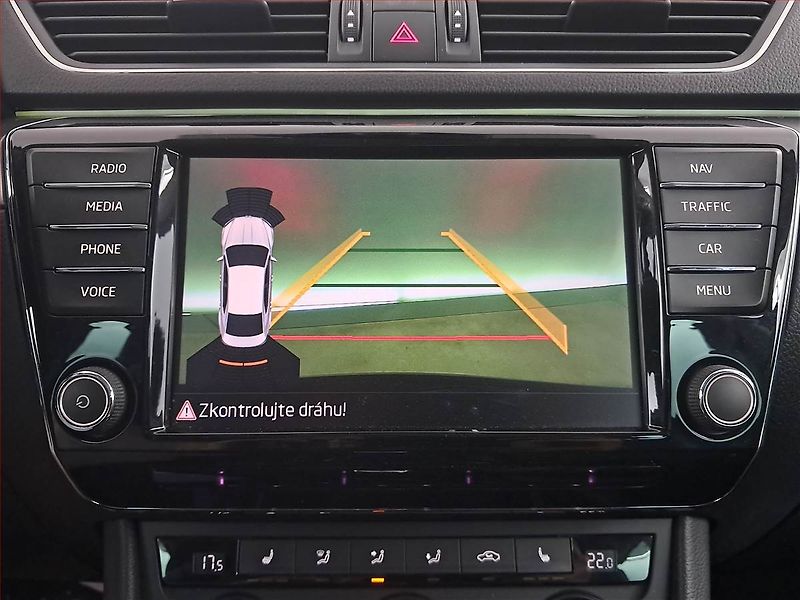 Škoda Superb (2016) Style 2.0 TDI, Automat, Kůže - fotka 17 z 20