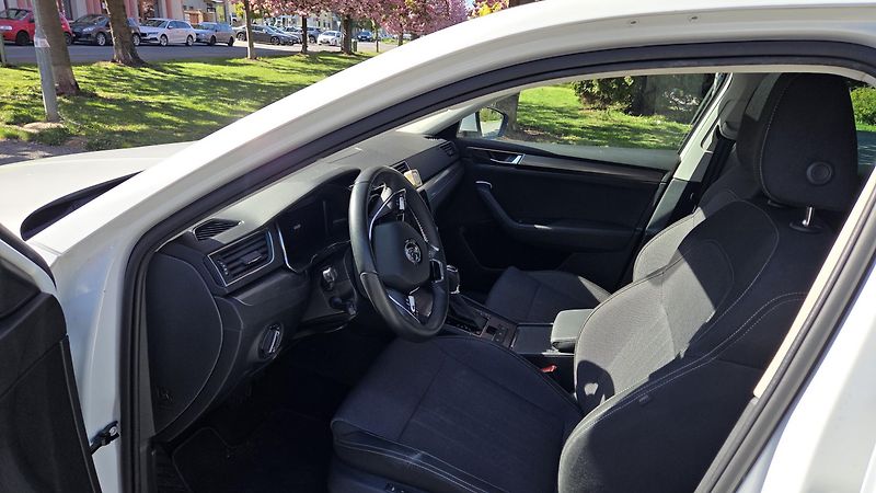 Škoda Superb (2021) 1.5 TSI DSG Style Panorama - fotka 8 z 11