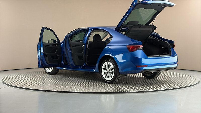 Škoda Octavia 1.4 TSI iV DSG Ambition - fotka 7 z 25