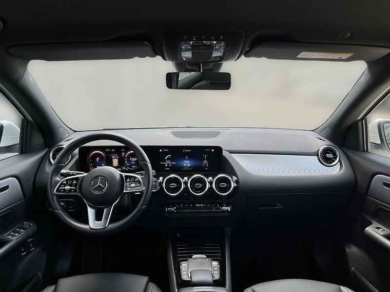 Mercedes-Benz GLA 250 e - fotka 14 z 18