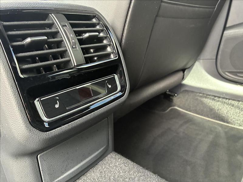 Volkswagen Arteon 2,0 TSI 206 KW,R-LINE,KŮŽE - fotka 14 z 31