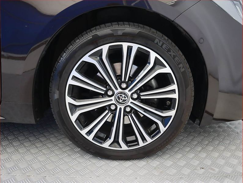 Toyota Corolla (2020) Executive 2.0 Hybrid - fotka 15 z 21