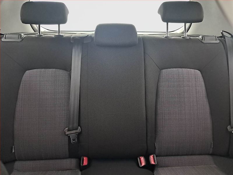 Kia Ceed (2011) 1.6 CVVT, Tempomat - fotka 10 z 14