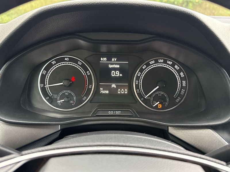 Škoda Scala (2022) 1.5 TSI Style - fotka 6 z 31