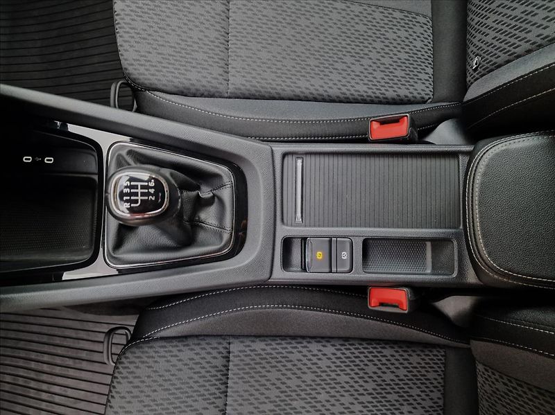 Škoda Octavia 2.0 TDI 110kW Style,ČR,1.Maj. - fotka 36 z 50
