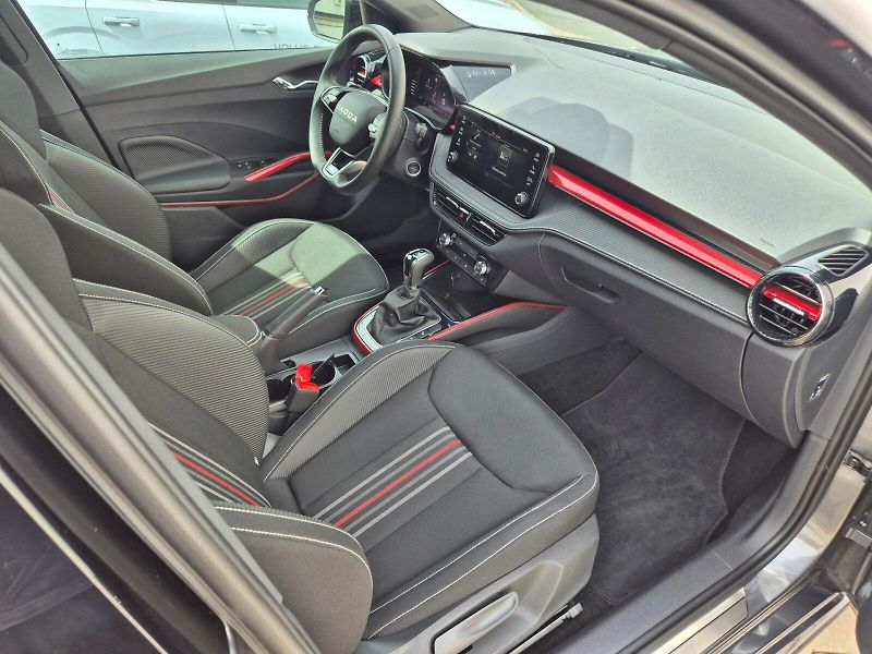 Škoda Fabia (2025) Monte Carlo 1.5TSi 110kW 7°aut - fotka 20 z 31