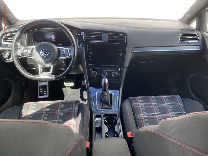 Volkswagen Golf (2019) 2.0 TSi, GTi, DSG, 180kW, - fotka 8 z 19