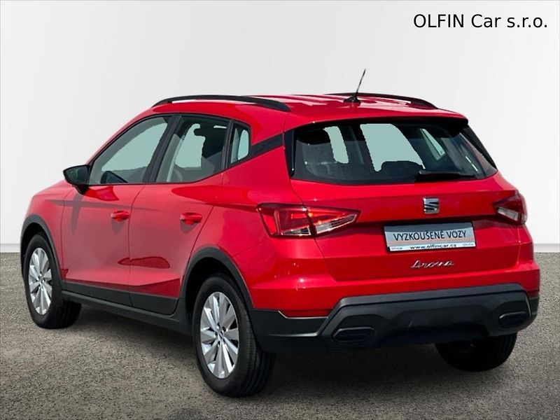 Seat Arona 1,0 TSi 70kW STYLE - fotka 9 z 23