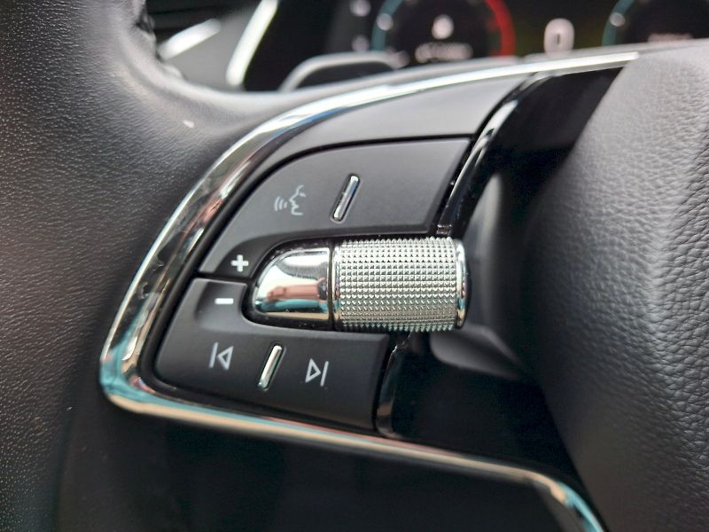 Škoda Octavia (2021) Combi Style Plus DSG 2,0TDi 11 - fotka 17 z 35