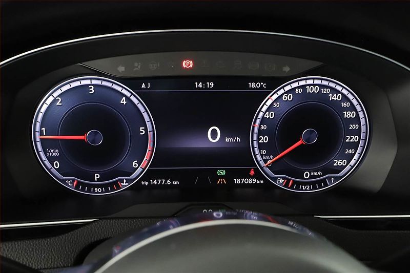 Volkswagen Passat (2016) R-Line 2.0 BiTDI, 4X4 - fotka 8 z 21