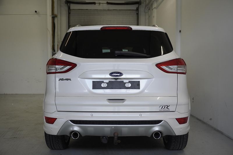 Ford Kuga 2.0 TDCI 132kW TITANIUM 4X4 - fotka 4 z 32