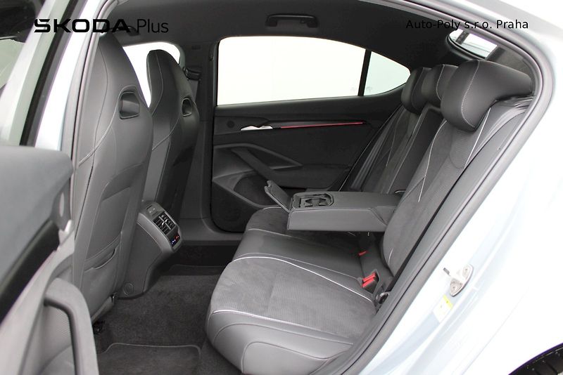 Škoda Superb (2025) Sportline 1,5 TSI PHEV - fotka 24 z 25