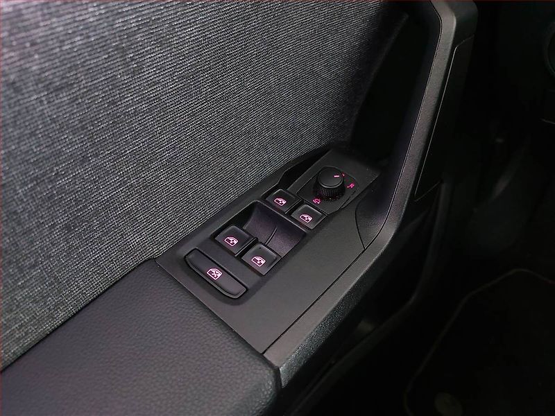 Seat Arona (2022) 1.0 TSI, Automat, ČR,1.maj - fotka 18 z 19