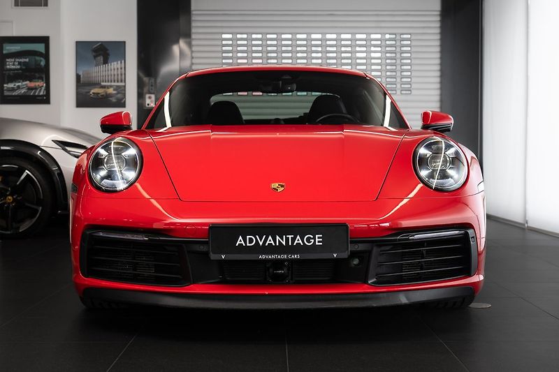 Porsche 911 Carrera 4S - fotka 2 z 24