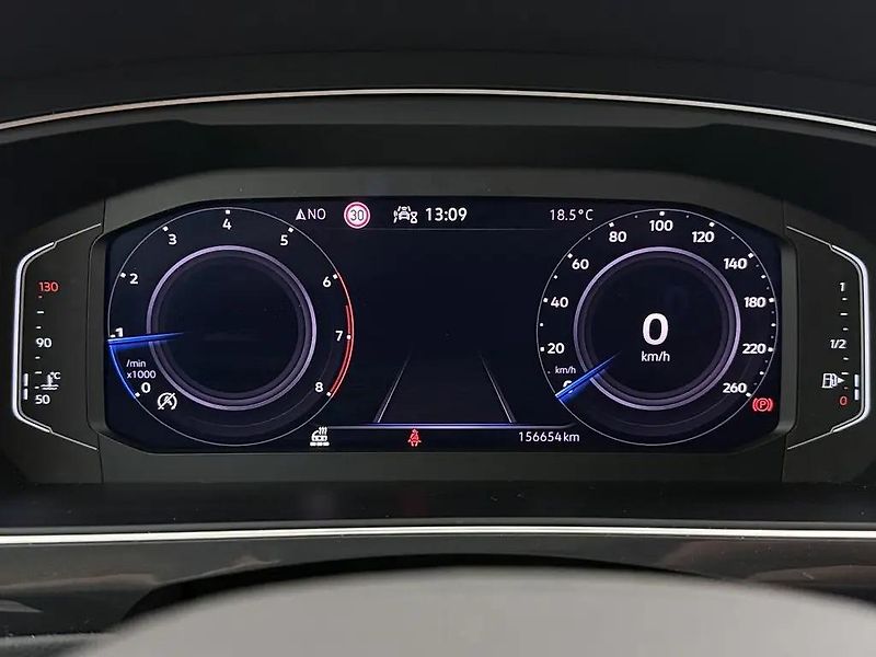 Volkswagen Tiguan 1.5TSI LED ACC TZ 1.Maj DPH - fotka 7 z 14