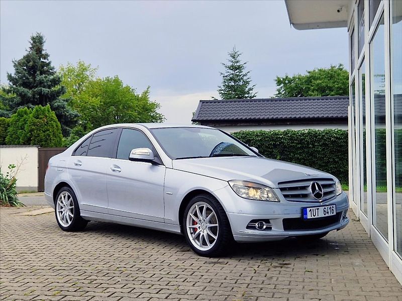 Mercedes-Benz Třídy C 2,2 CDI AVANTGARDE MAN TOPSTAV - fotka 9 z 36