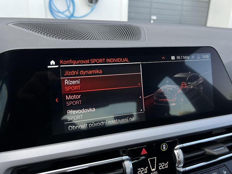 BMW Řada 3 318i A/T Model Advantage - fotka 20 z 26