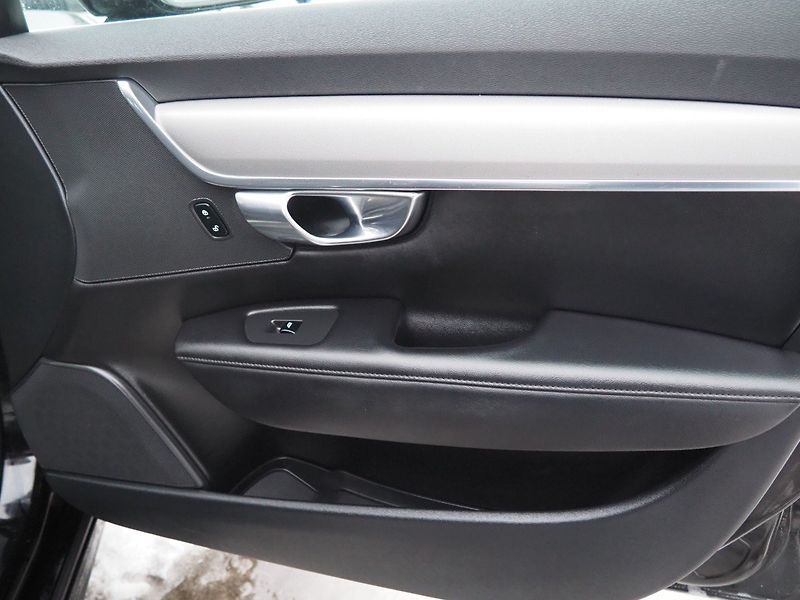 Volvo V90 (2022) B4, Momentum Pro - fotka 20 z 50