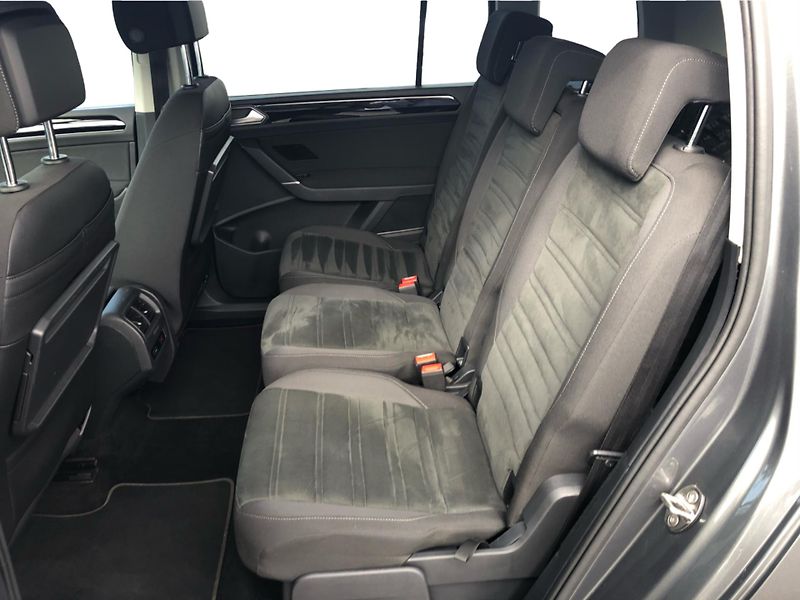 Volkswagen Touran 1,5 TSI - fotka 12 z 29