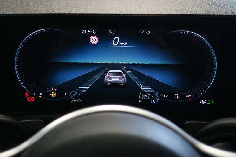 Mercedes-Benz GLB (2022) 220 D 4MATIC - fotka 21 z 48