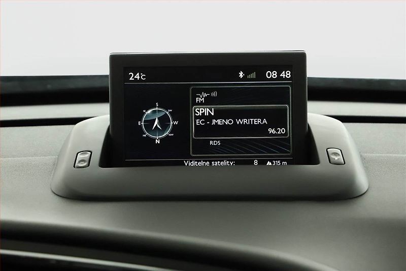 Peugeot 3008 (2014) 1.6 HDi, Automat, Navi, Xenony - fotka 9 z 18