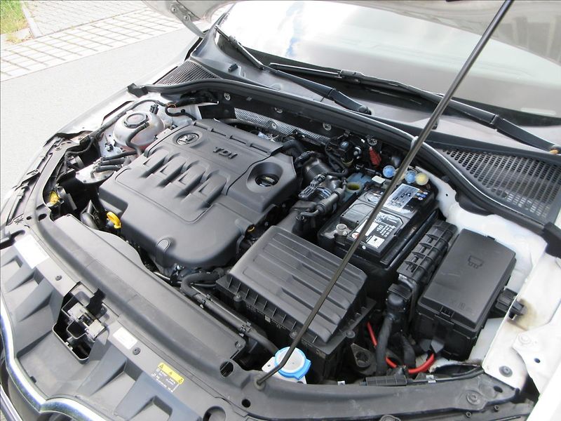 Škoda Octavia 1,6 TDi 85 Kw, Navi, Nové v ČR - fotka 27 z 28