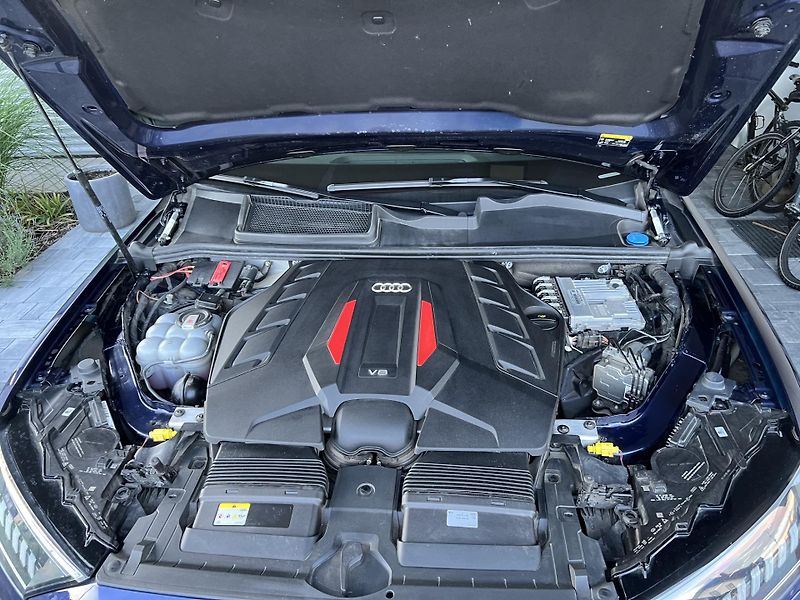 Audi SQ7 (2022) ADVANCED podvozek, 7 míst - fotka 24 z 24