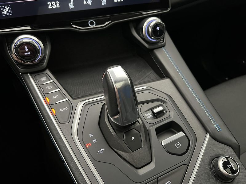 Lynk & Co 01 PHEV AUT - fotka 16 z 50