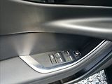 Jaguar XE 2,0 T 52000 km - náhled 15