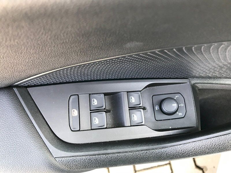 Škoda Octavia (2023) COM AMB TD 110/2.0 M6F - fotka 19 z 24