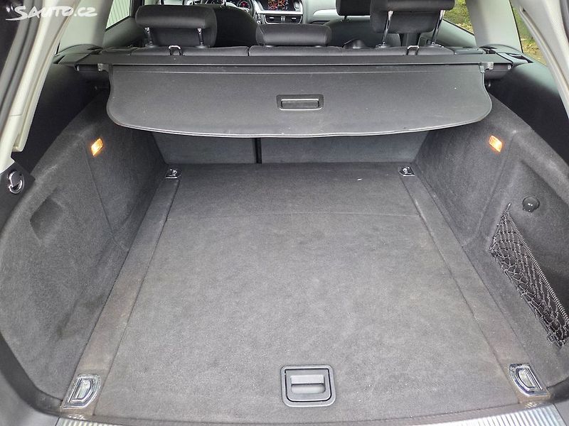 Audi A4 (2015) 2.0TDI 140kw S line Quattro - fotka 16 z 39