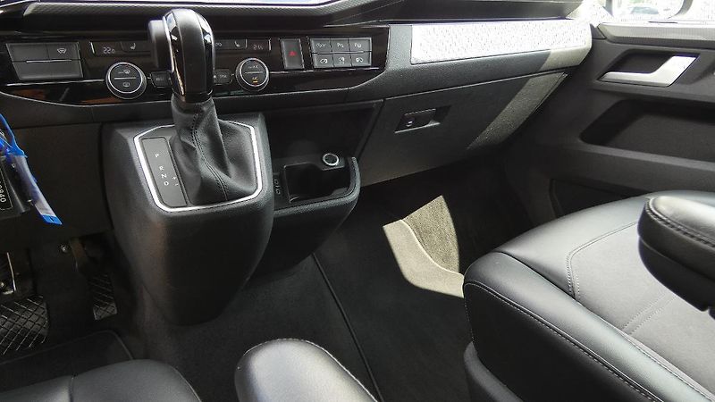 Volkswagen Multivan 2.0TDI 150KW Highline 4MOT DSG - fotka 6 z 24