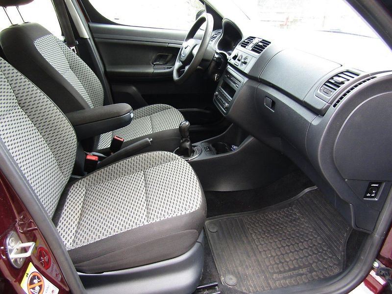 Škoda Roomster (2013) 1.2 TSI 63kW  70000KM - fotka 24 z 31