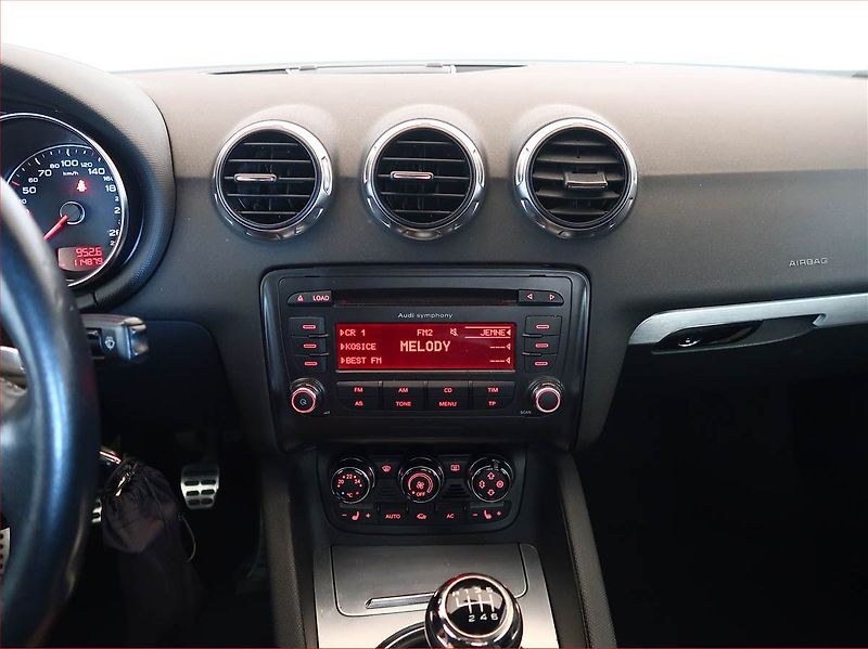 Audi TT (2007) 3.2, 4X4, Xenony - fotka 12 z 15