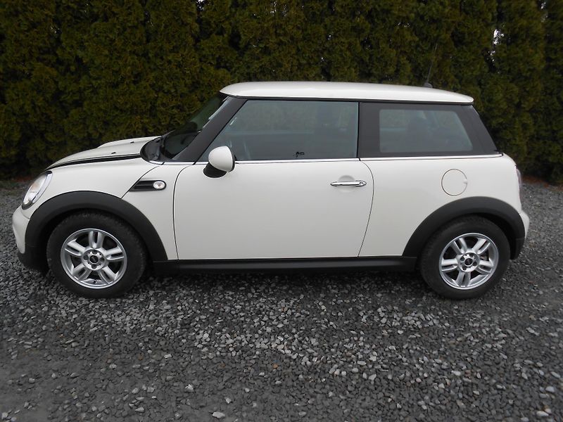 Mini One 1.6i, KLIMA,110TKM - fotka 32 z 34