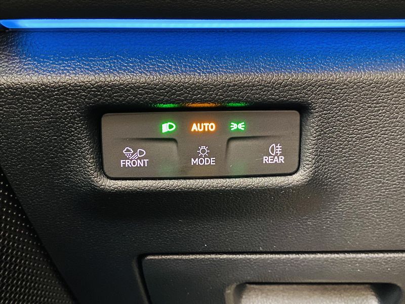 Volkswagen Tiguan 1,5 eTSI DSG 110 kW Life - fotka 13 z 25