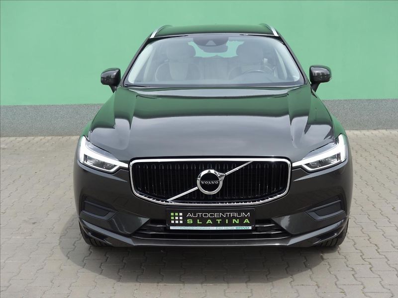 Volvo XC60 2,0 140kW 4x4 MOMENTUM - fotka 9 z 73
