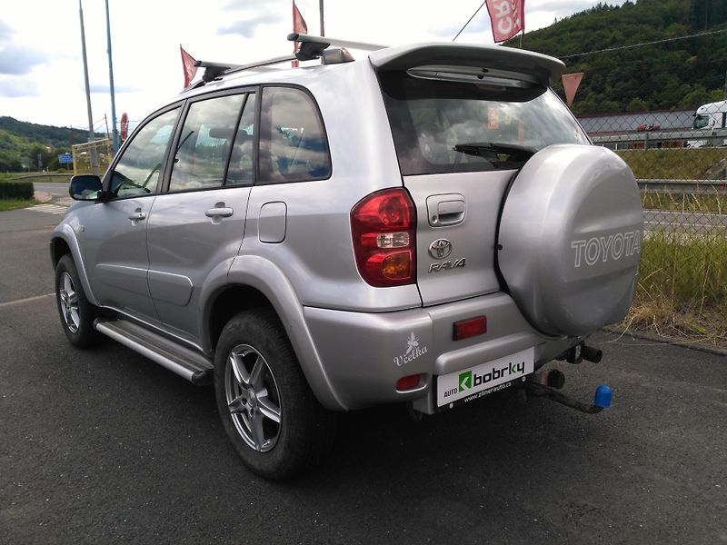 Toyota RAV4 2,0i /110 kW/ 4x4 - fotka 4 z 23
