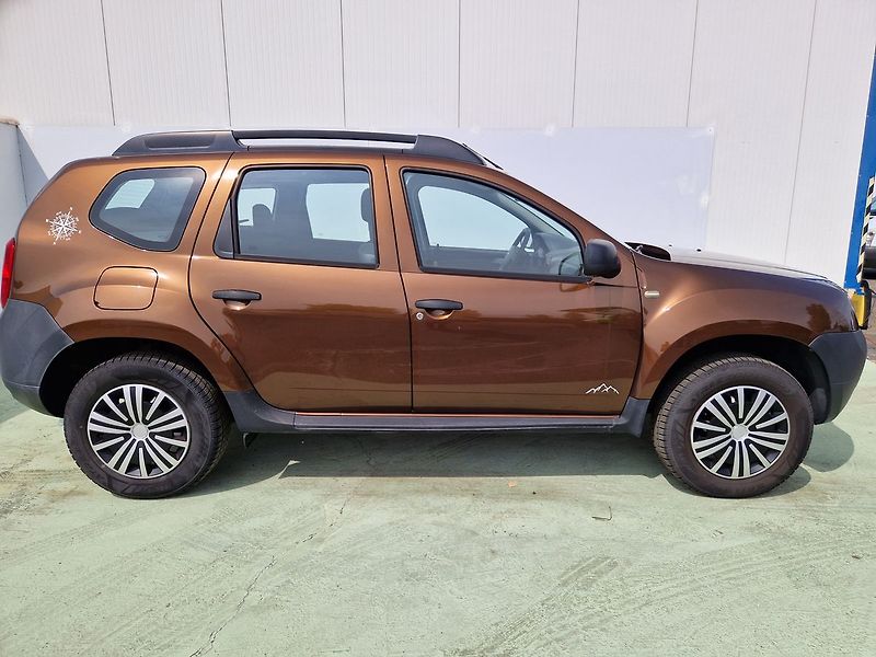 Dacia Duster 1.5dCi, 66kW, Klima, Tažné - fotka 5 z 28