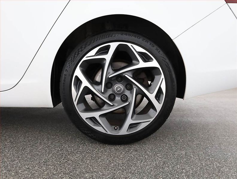 Opel Insignia (2015) 2.0 BiTurbo CDTI, Automat - fotka 18 z 18