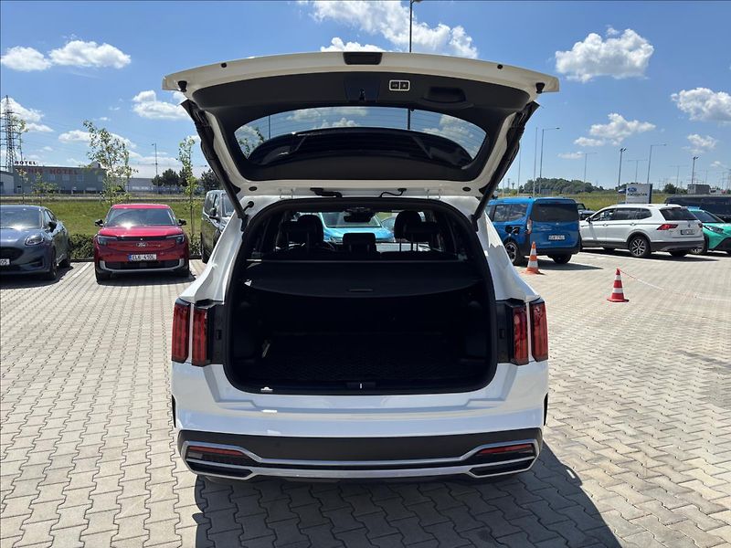 Kia Sorento 2,2 CRDi SCR 4x4 142kW Top - fotka 7 z 53